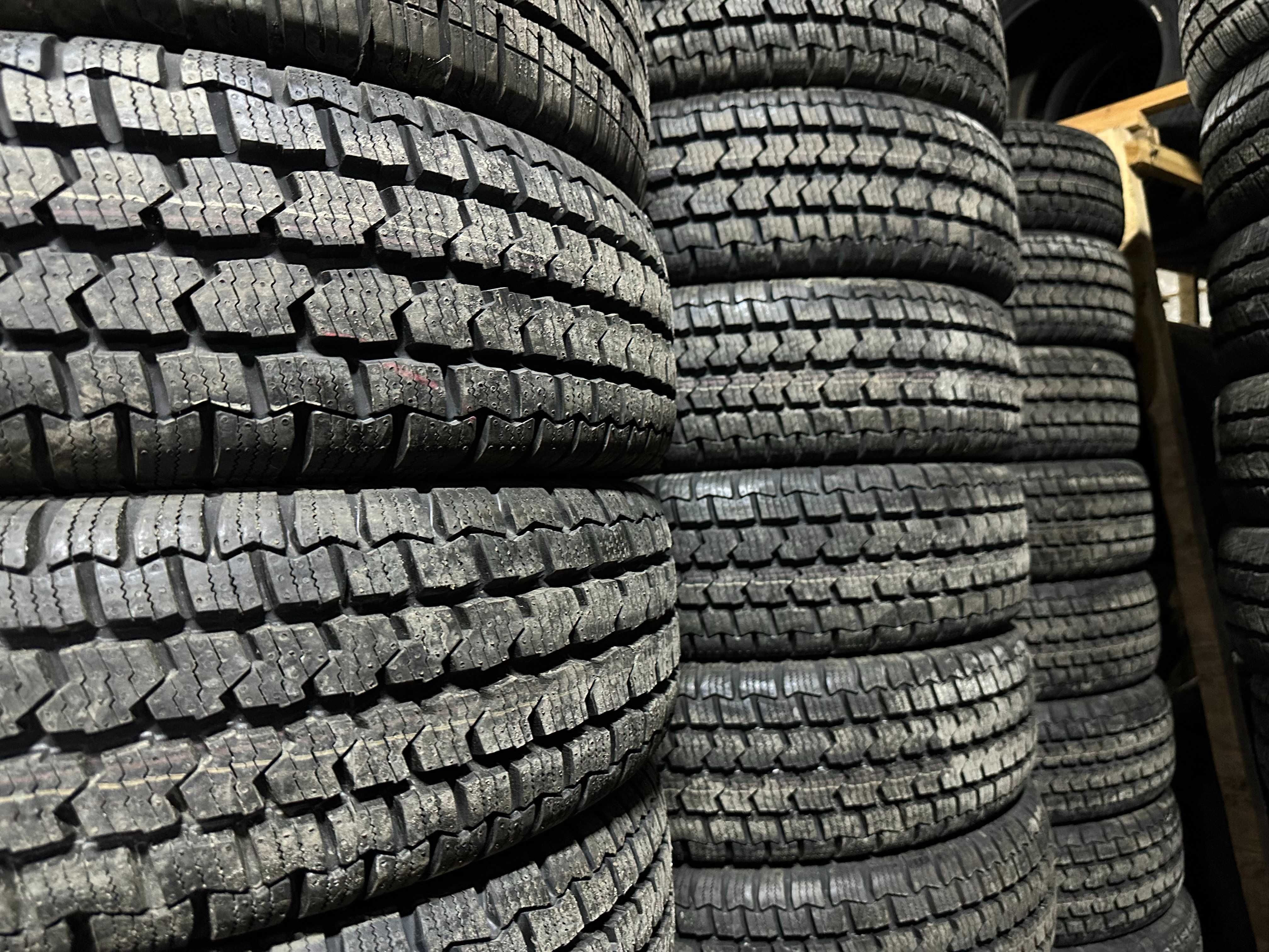 Як нові 205/75R16C Continental VancoFourSeason2 2ШТ 4ШТ