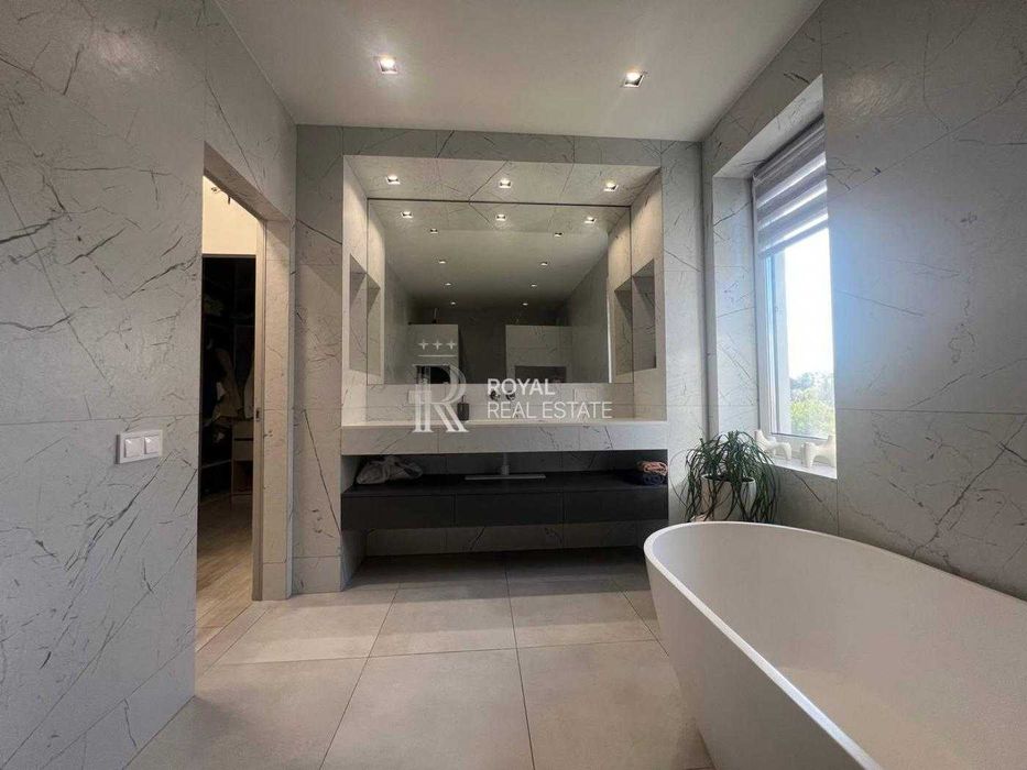 Осещина Продаж Будинку КМ Троянда з Ремонтом 240м2 8 сотих 6к