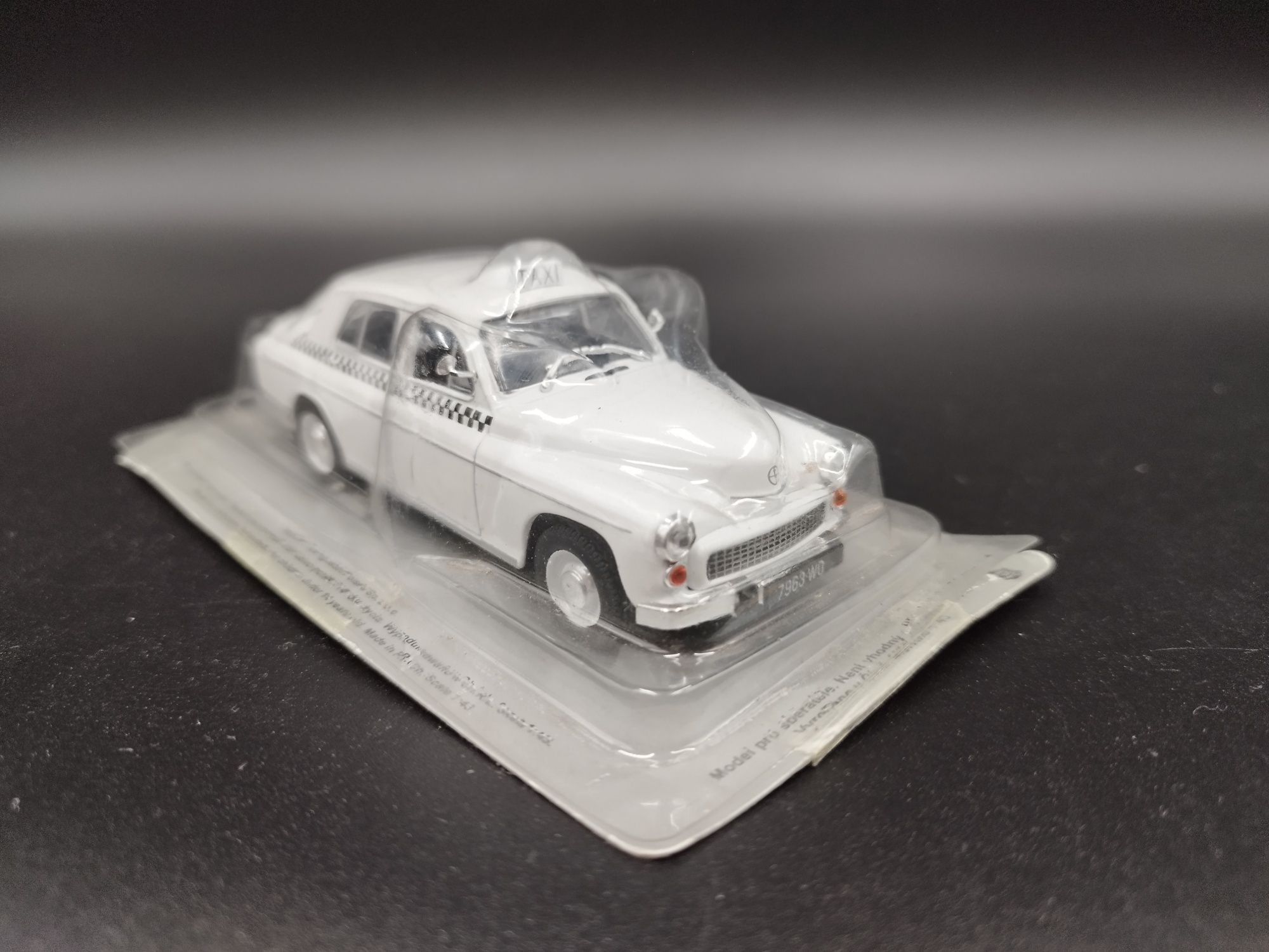 1:43 Deagostini Warszawa Taxi model