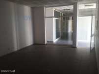 Loja com 25m2 para Venda no Samouco