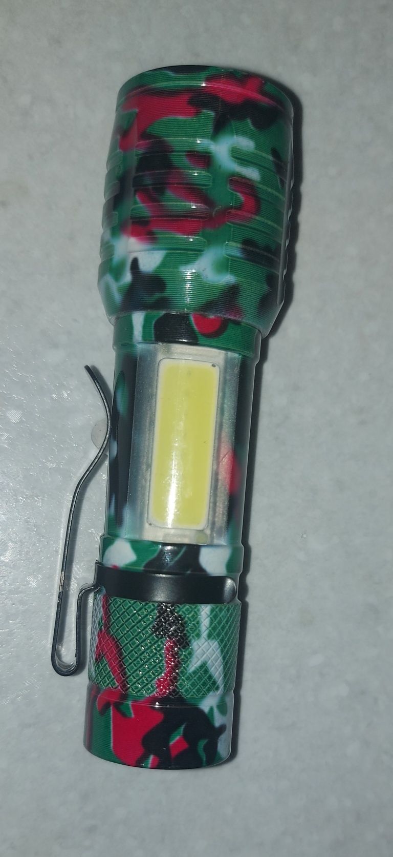 Аккумуляторный LED фонарь фонарик с регулировкой линзы
Металлический