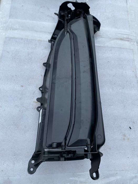 Porsche taycan жалюзі переднього бампера