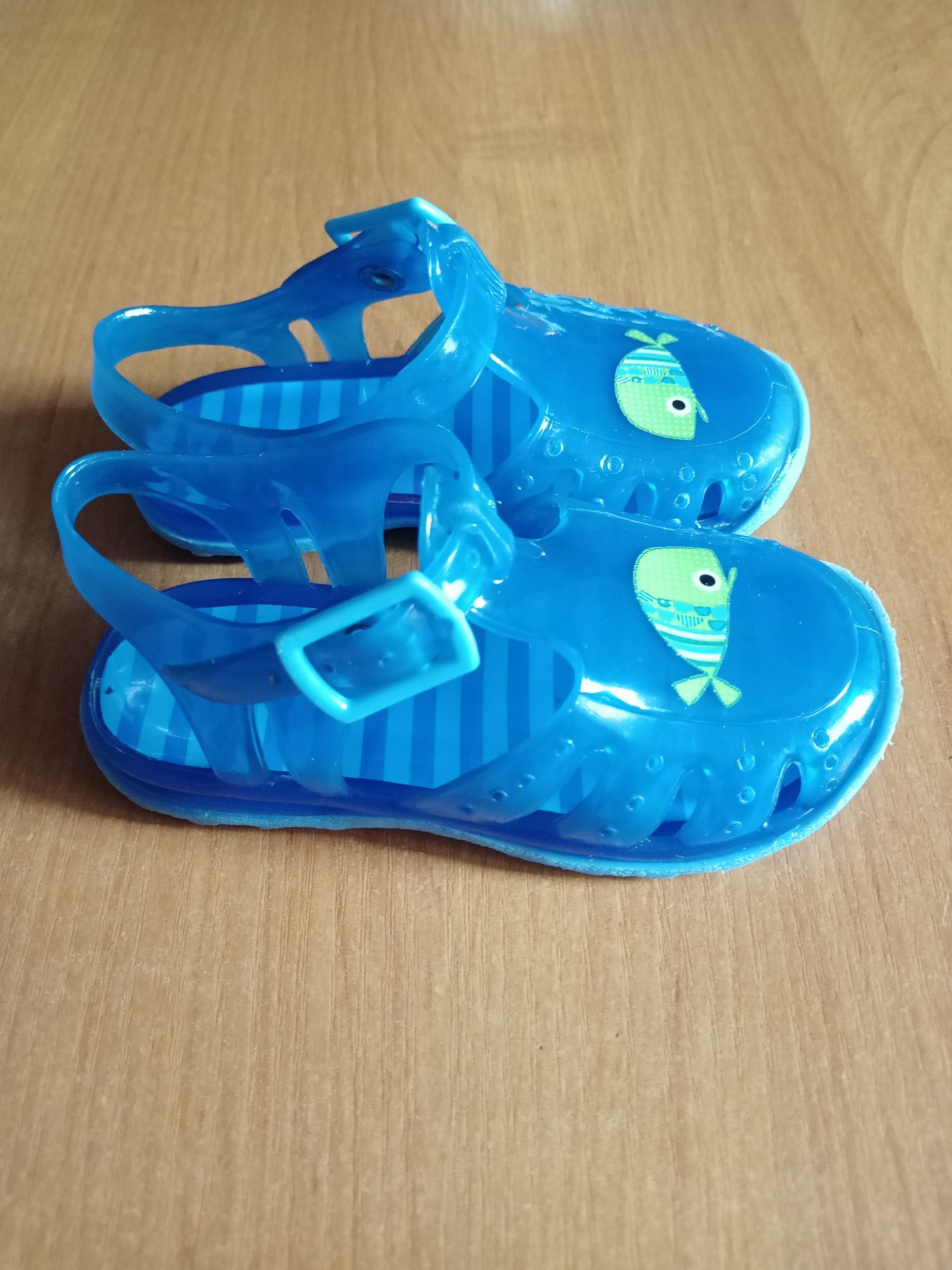 Buty chłopięce letnie r 23/24 plastiki do wody