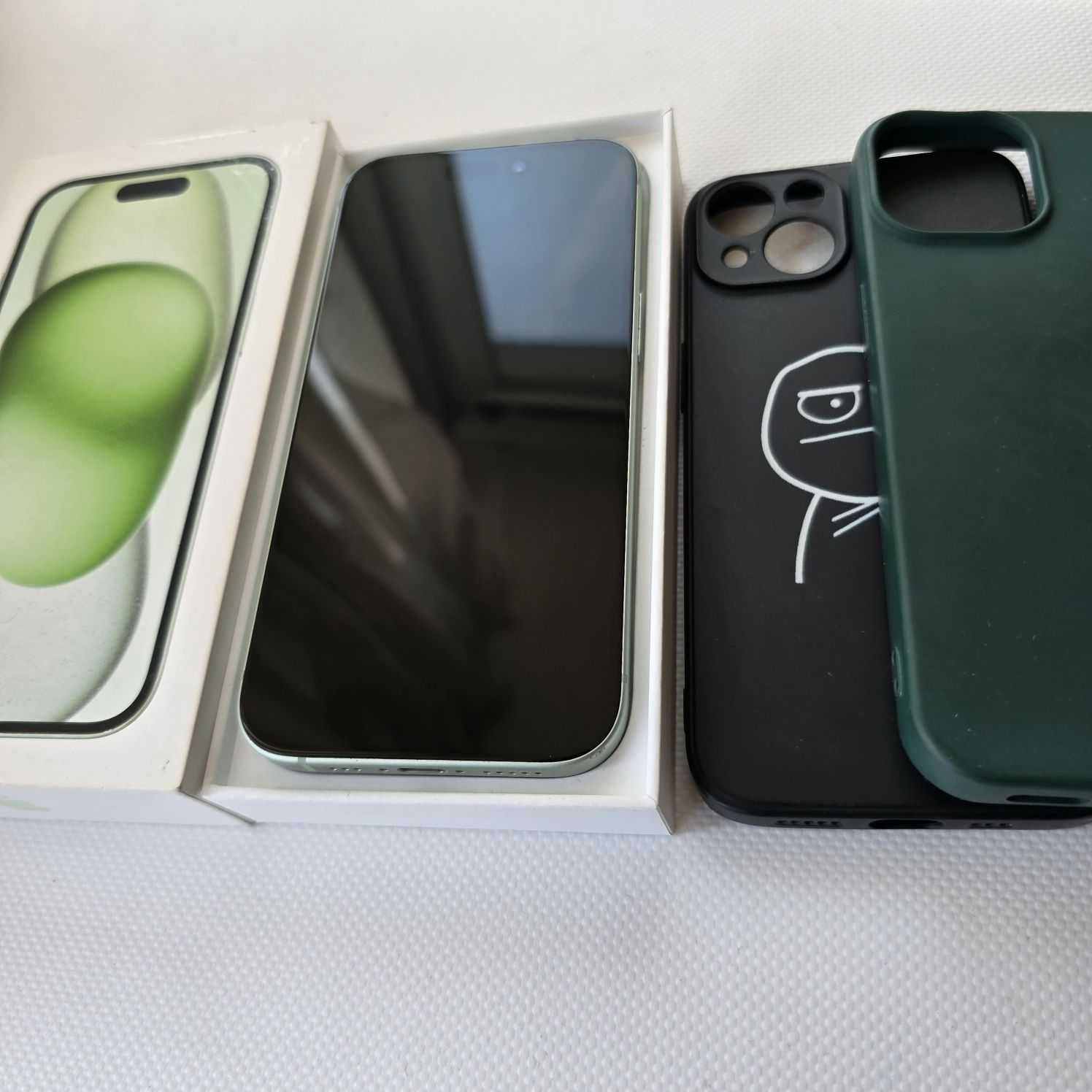 iPhone 15, 128 gb 89% battery Без втручань