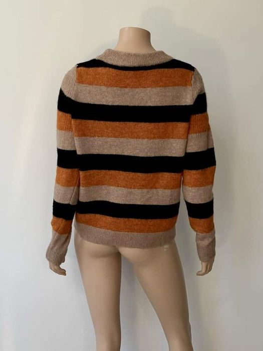 Selected Femme sweter damski 
30%alpaka 
43%wełny 
rozmiar M 
kolor:po