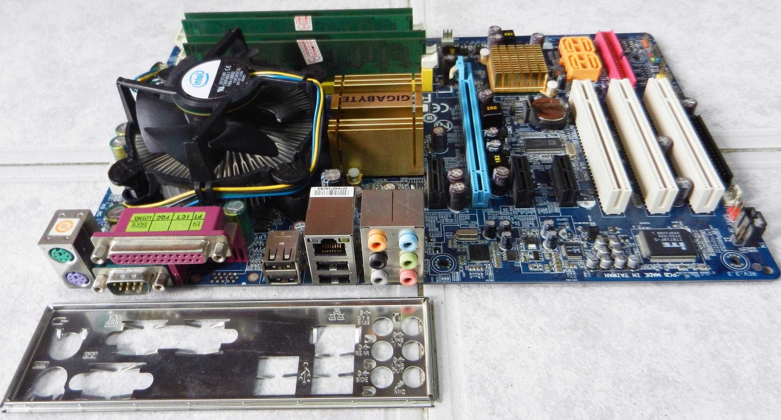 Комплект ПК:  GA-945P-S3 + Dual Core E6700 + 3GB DDR2 + ATI X1050