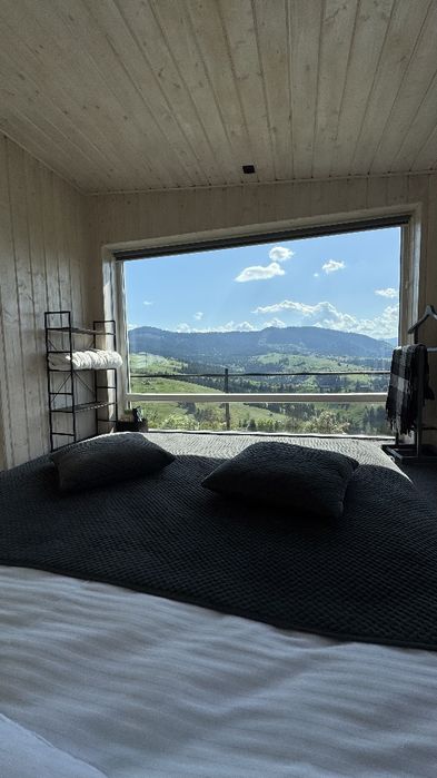 Magurka_space - будиночки на горі, житло у Верховині з видом на хребет