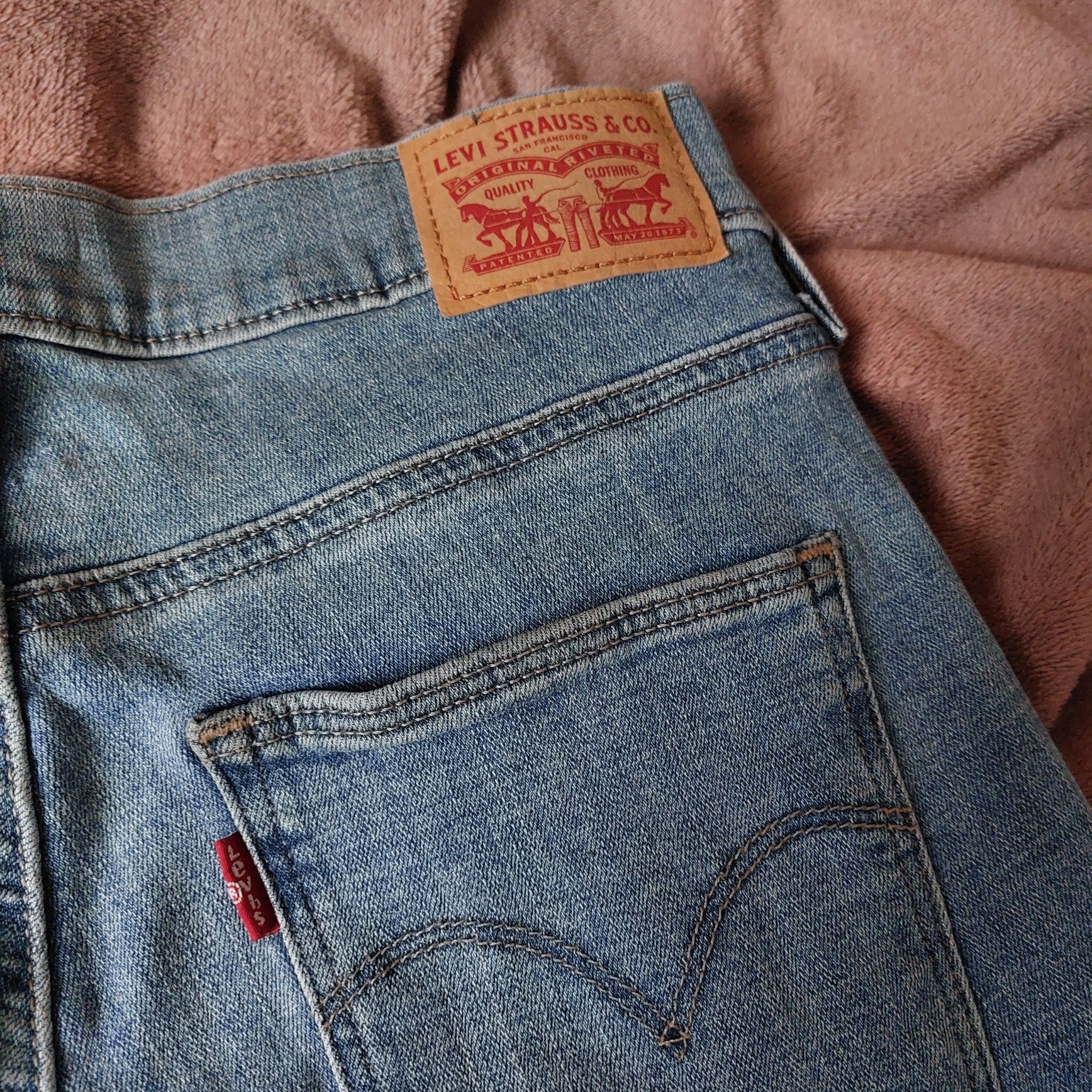 Damskie spodnie Levi's