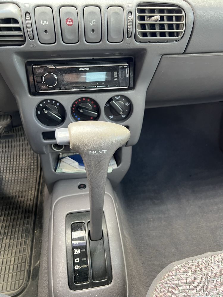 Продам Nissan Micra K11