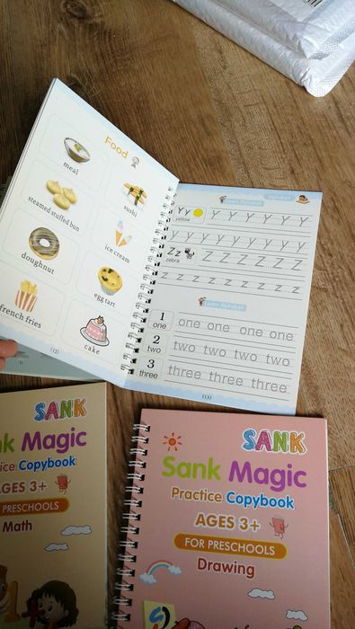 4 książki pióro magiczna kopia