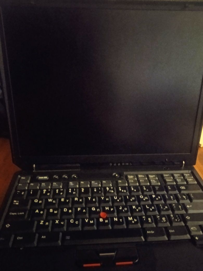 Ноут ThinkPad R40e