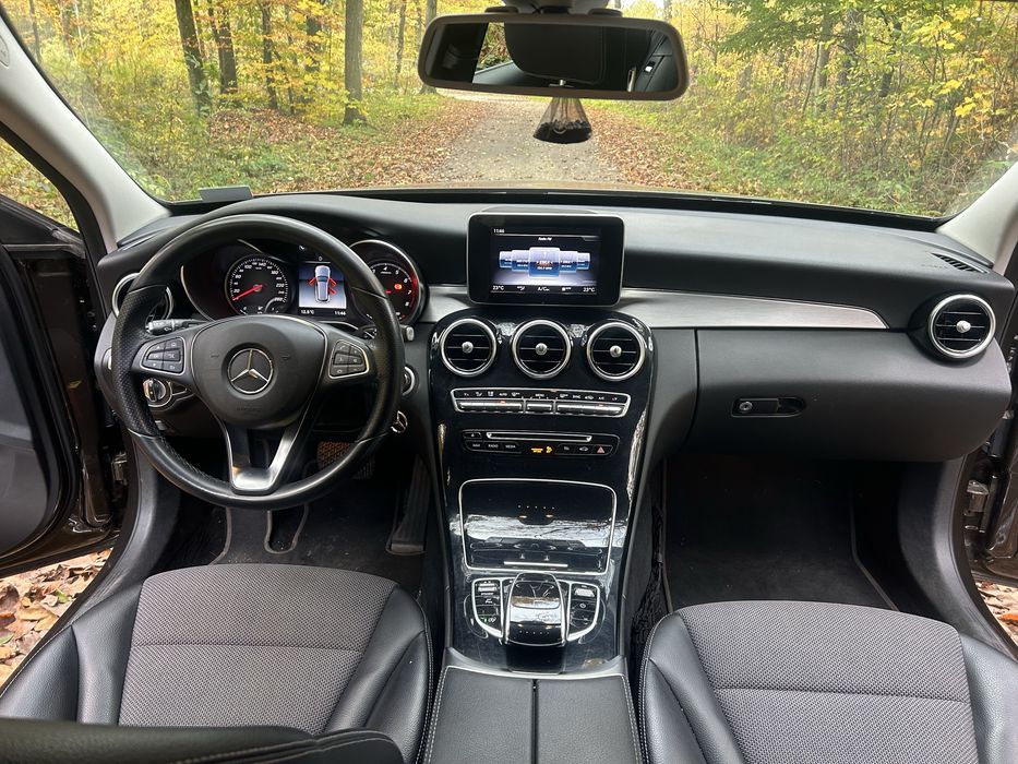Mercedes Benz C 180 9G-Tronic
