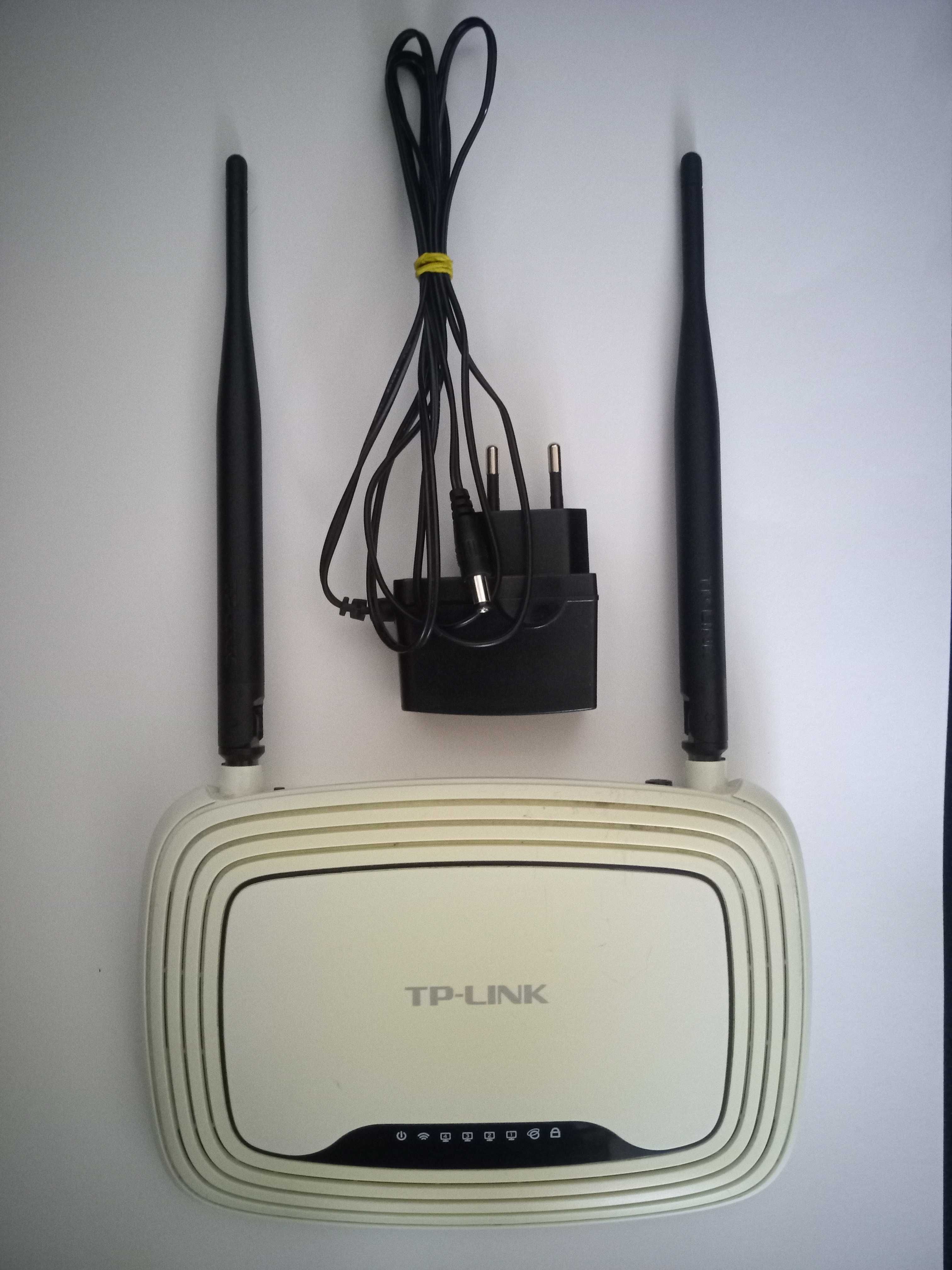 Router  TP-LINK TL-WR841N