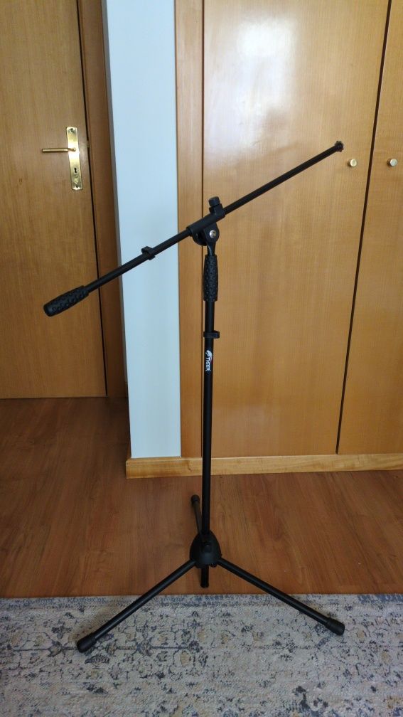 Stand universal para microfone (TIGER)