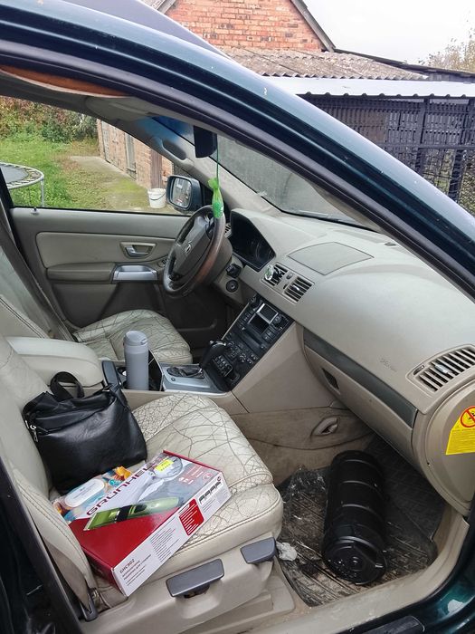 Продам Вольво цілим або позапчастинам