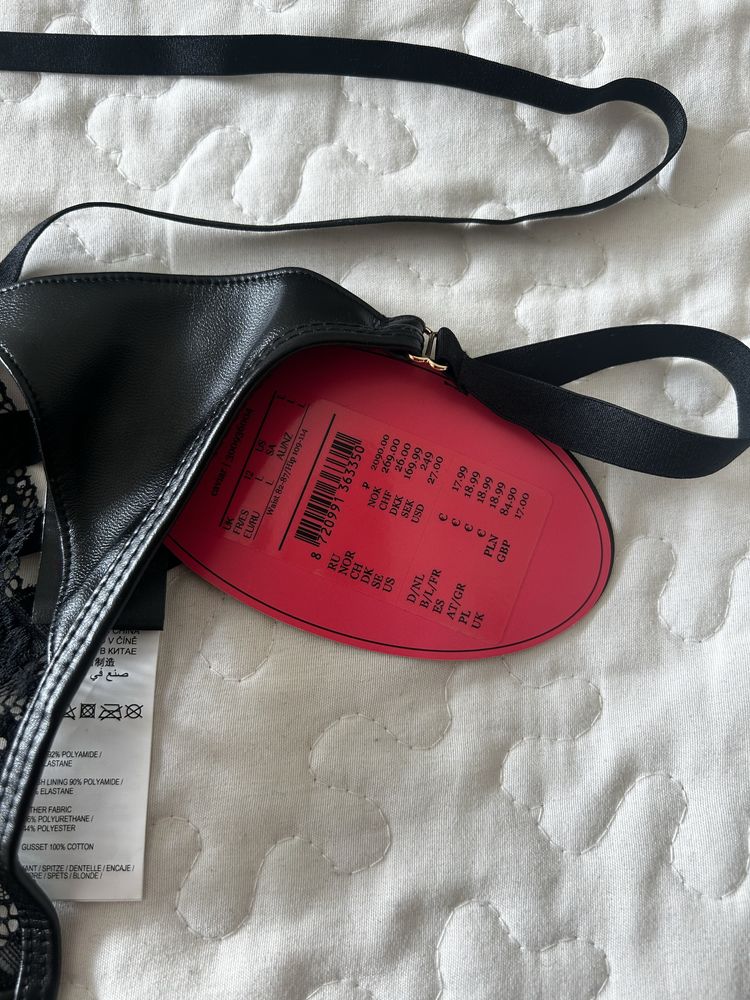 Zestaw Hunkemoller 70d i stringi L