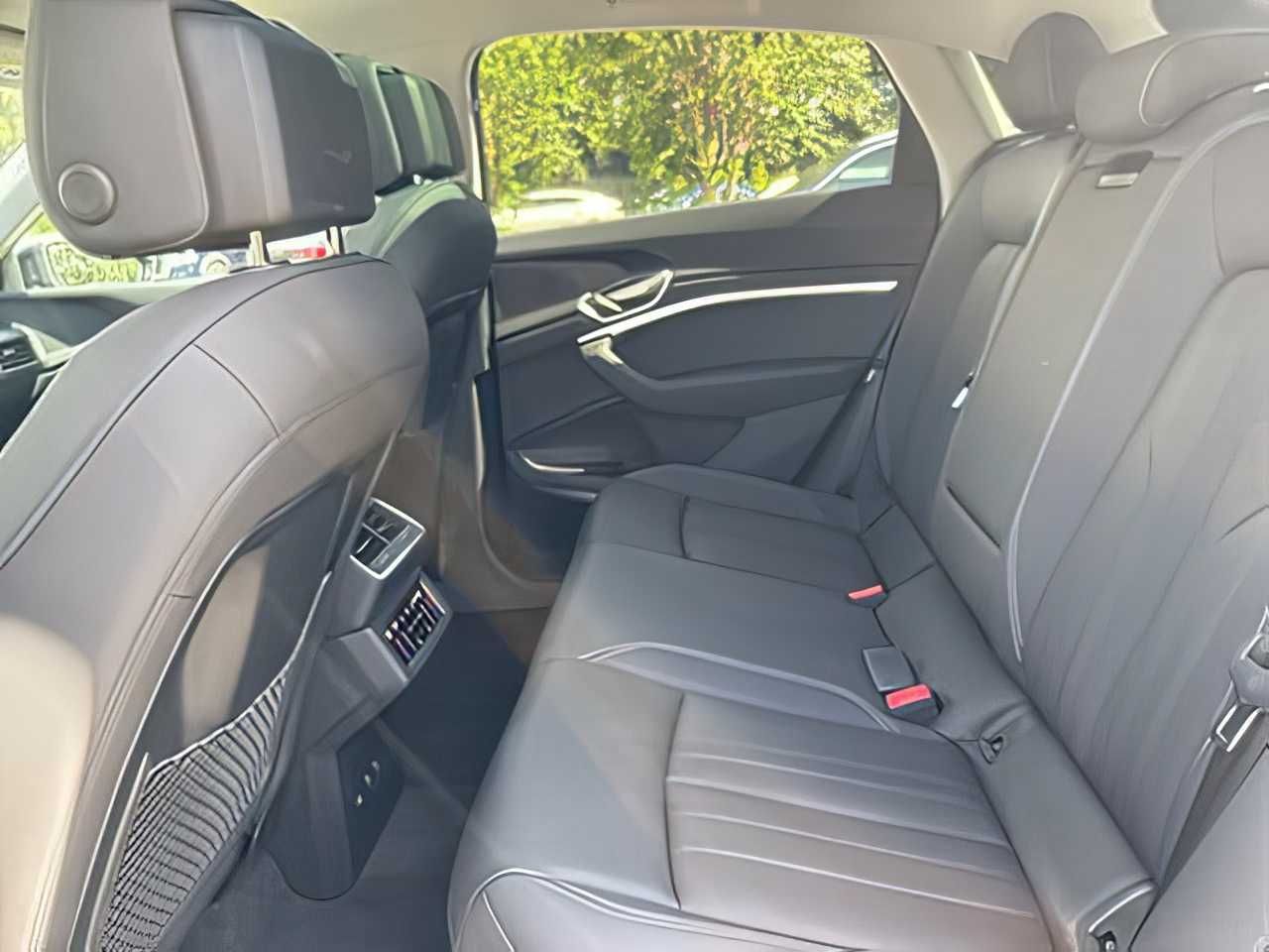 2021 Audi e-tron quattro