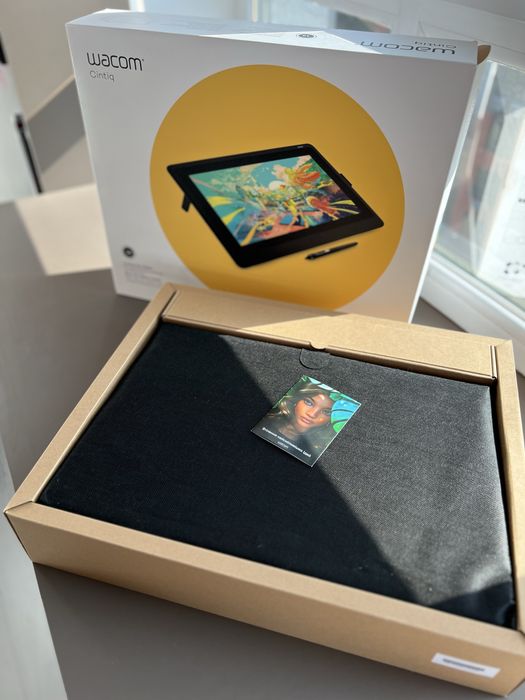 Монітор-планшет Wacom Cintiq 16 FHD