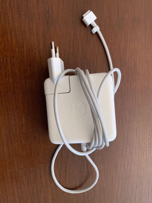 Vendo MAC BOOK PRO 13 POLEGAS – 300 €