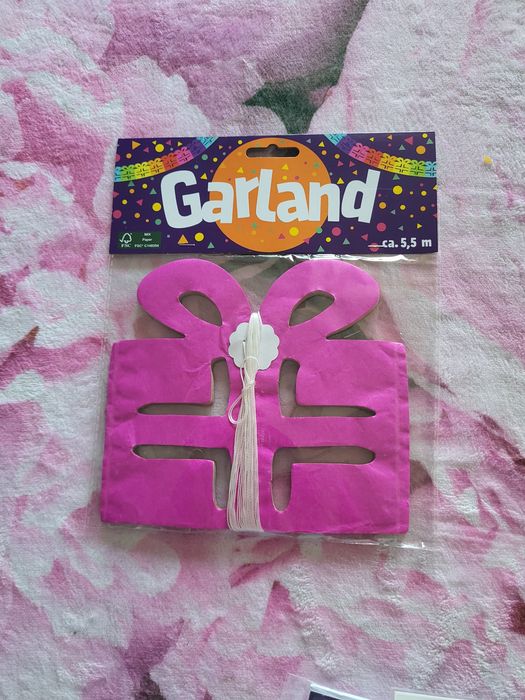 Girlanda urodzinowa prezent 5.5m
