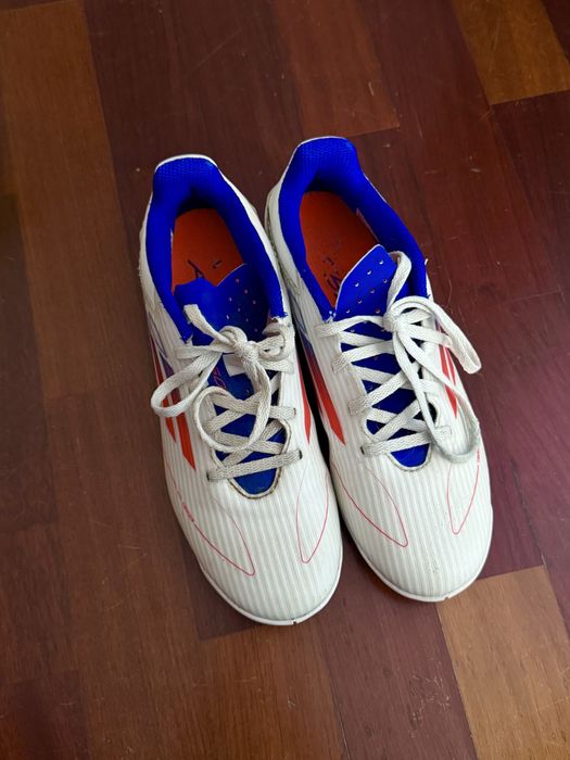 Chuteiras futsal tamanho 38 impecaveis