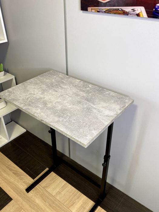 Стіл з регулюванням висоти, столик для работы, приліжковий столик