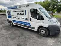 Bus z wyposażeniem