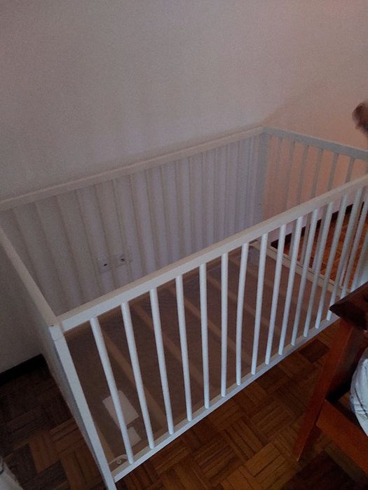 Berço Branco Ajustável