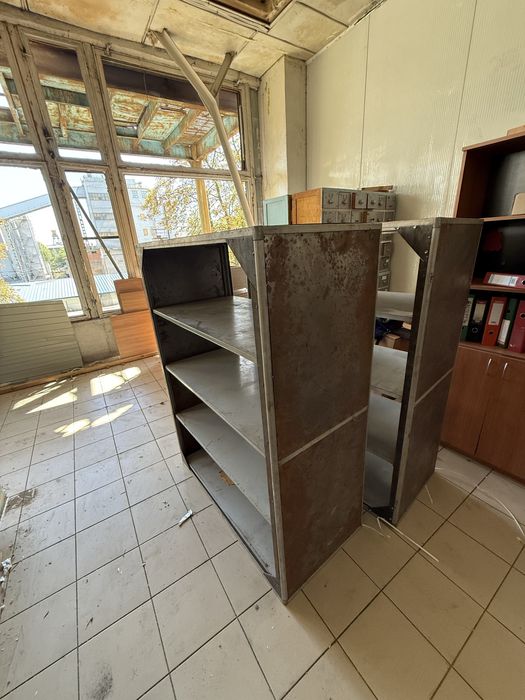 Стилажі металеві б/в