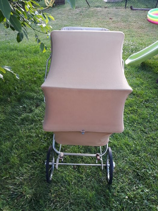 Wózek retro beżowy