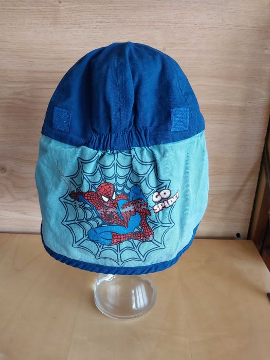 Czapka z daszkiem i osłoną SPIDER 
MAN rozm.3-5 lat  98- 110-116 cm.