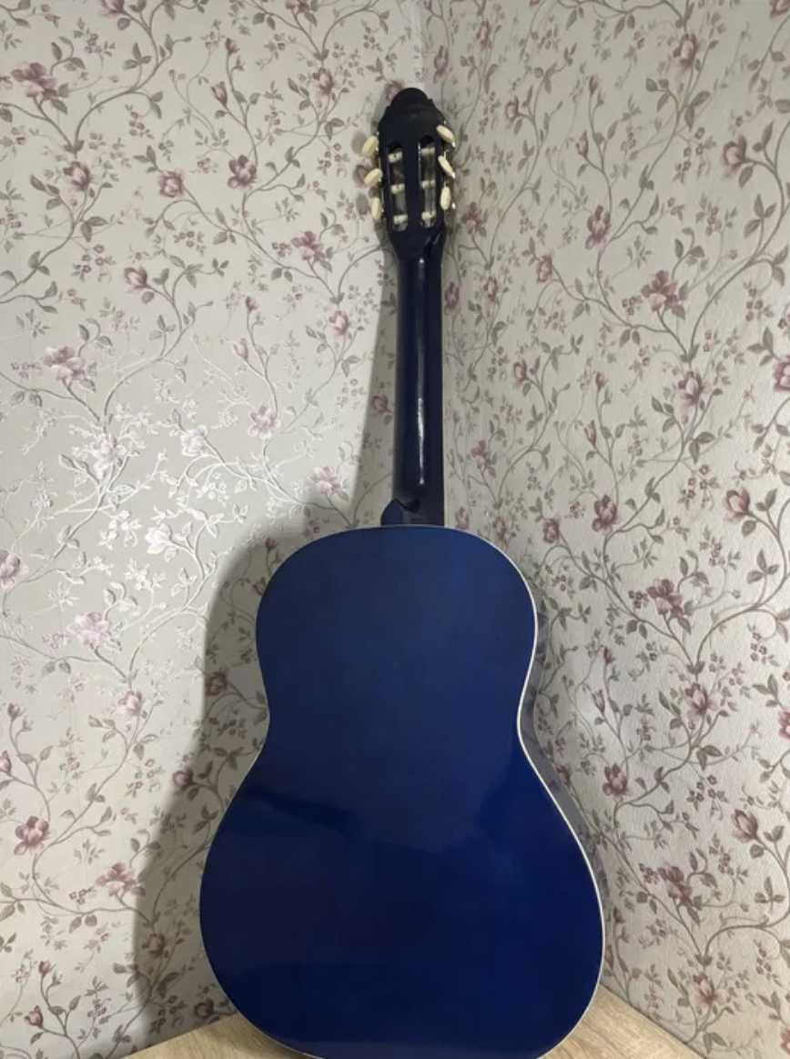 синя класична  гітара з чохлом вологозахисним нейлон 4/4 повнорозмірна