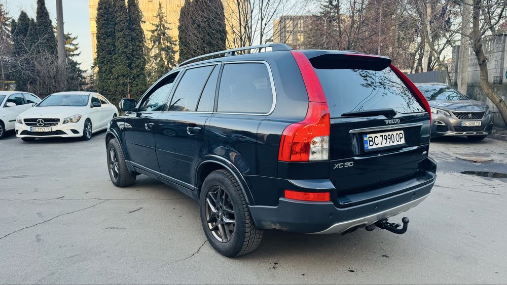 Продам Volvo XC90
