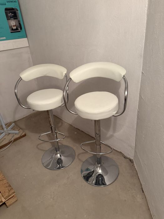 Hokery biale / model obrotowy / biala eko skora