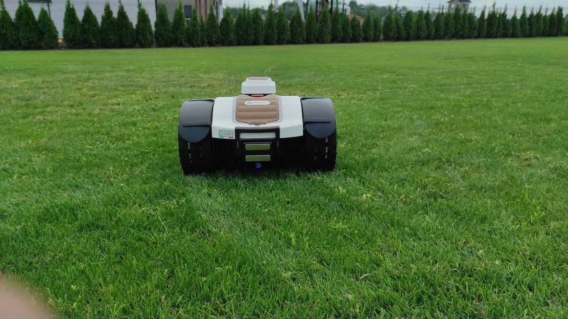 Robot koszący Ambrogio NextLINE 4.36 elite kosiarka automatyczna 6000m