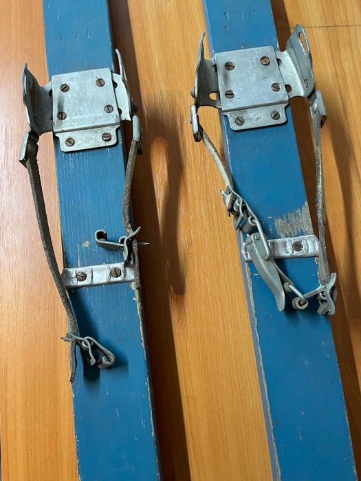 Narty  zjazdowe retro