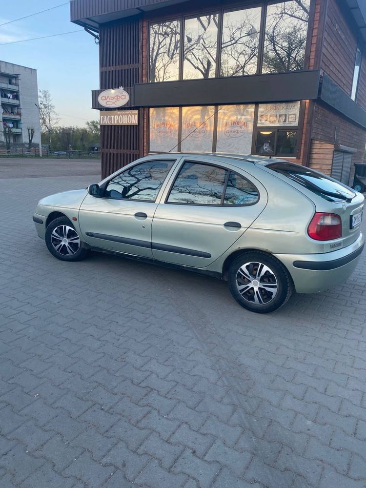 Renault Megane (І покоління) 2500$