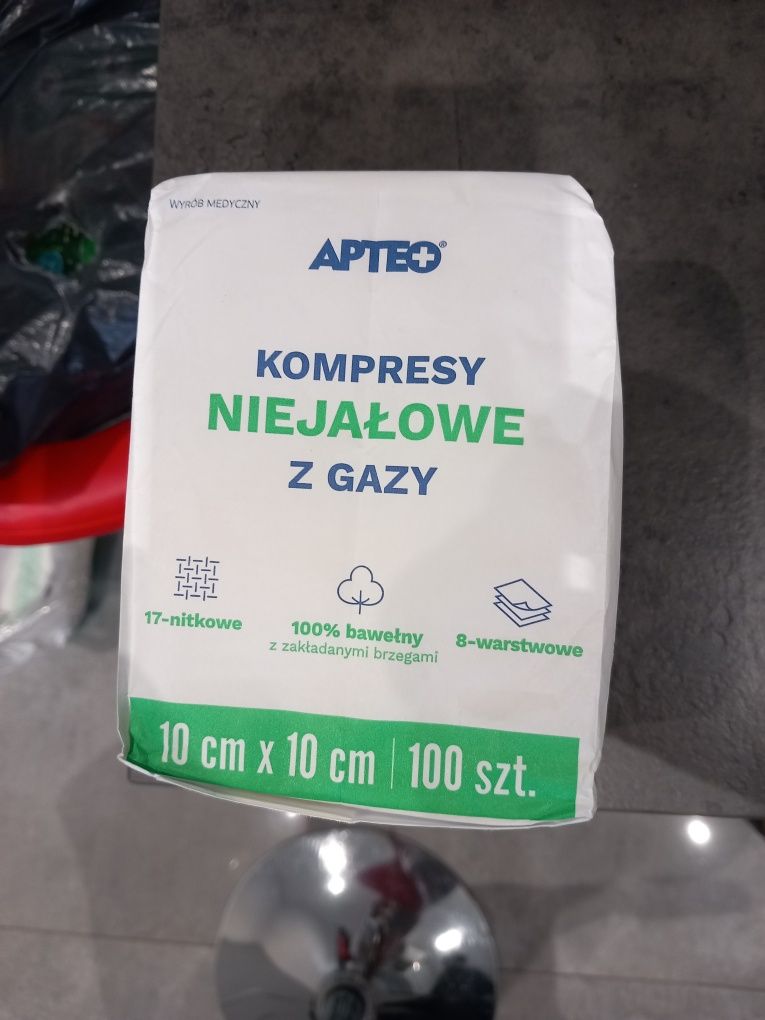 Kompresy niejałowe z gazy 10x10 100szt. Apteo

APTEO, do bezpośrednieg