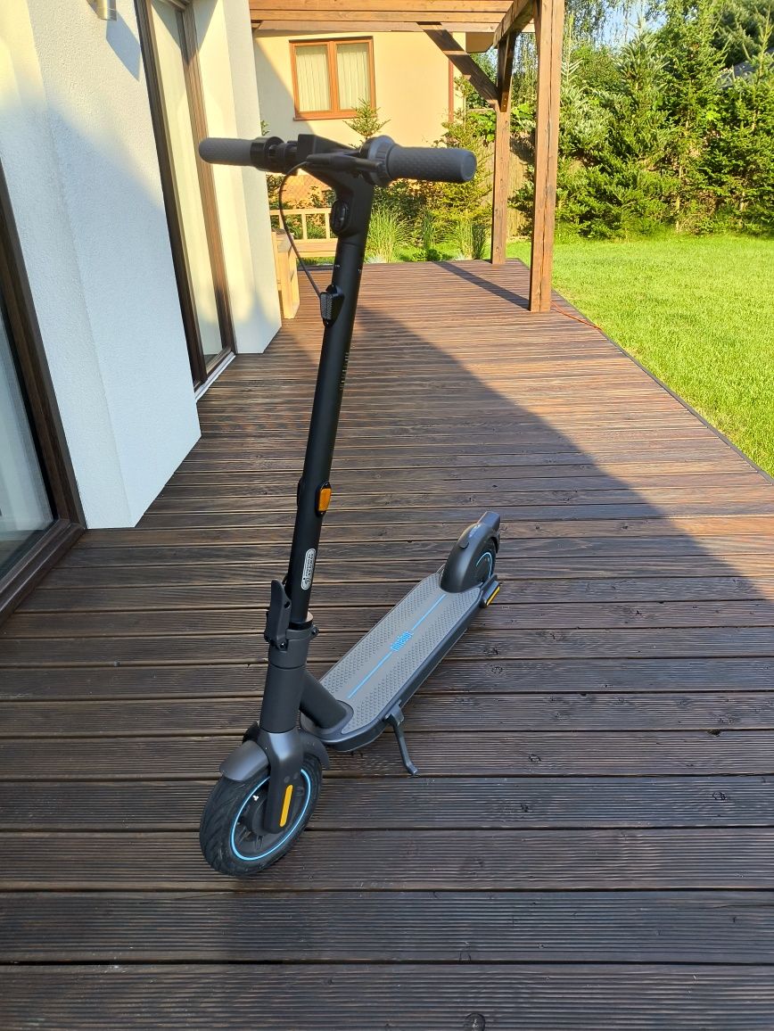 Hulajnoga elektryczna SEGWAY by Ninebot  Max G30D II