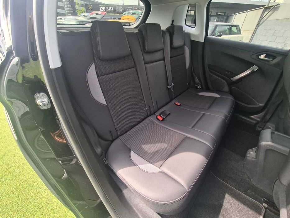 Peugeot 2008 1.6 HDi Allure APENAS 95.000 km