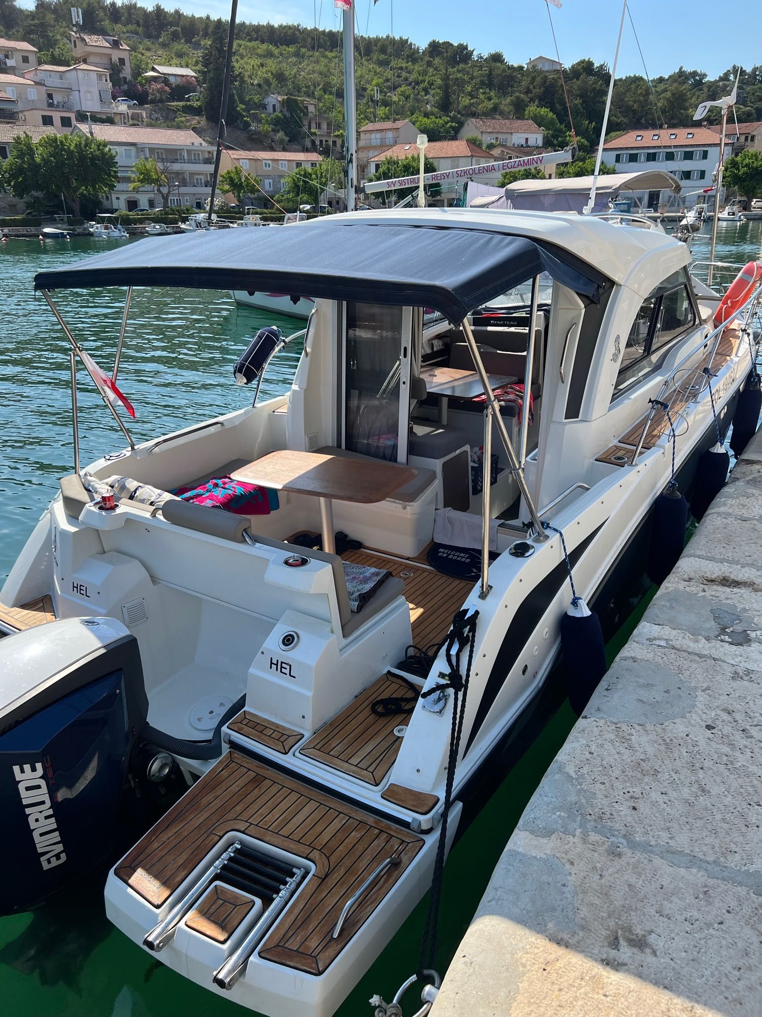 Beneteau Antares 8 OB