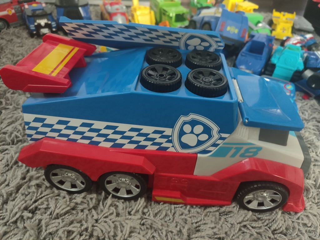 Auto mobilne Chase`a