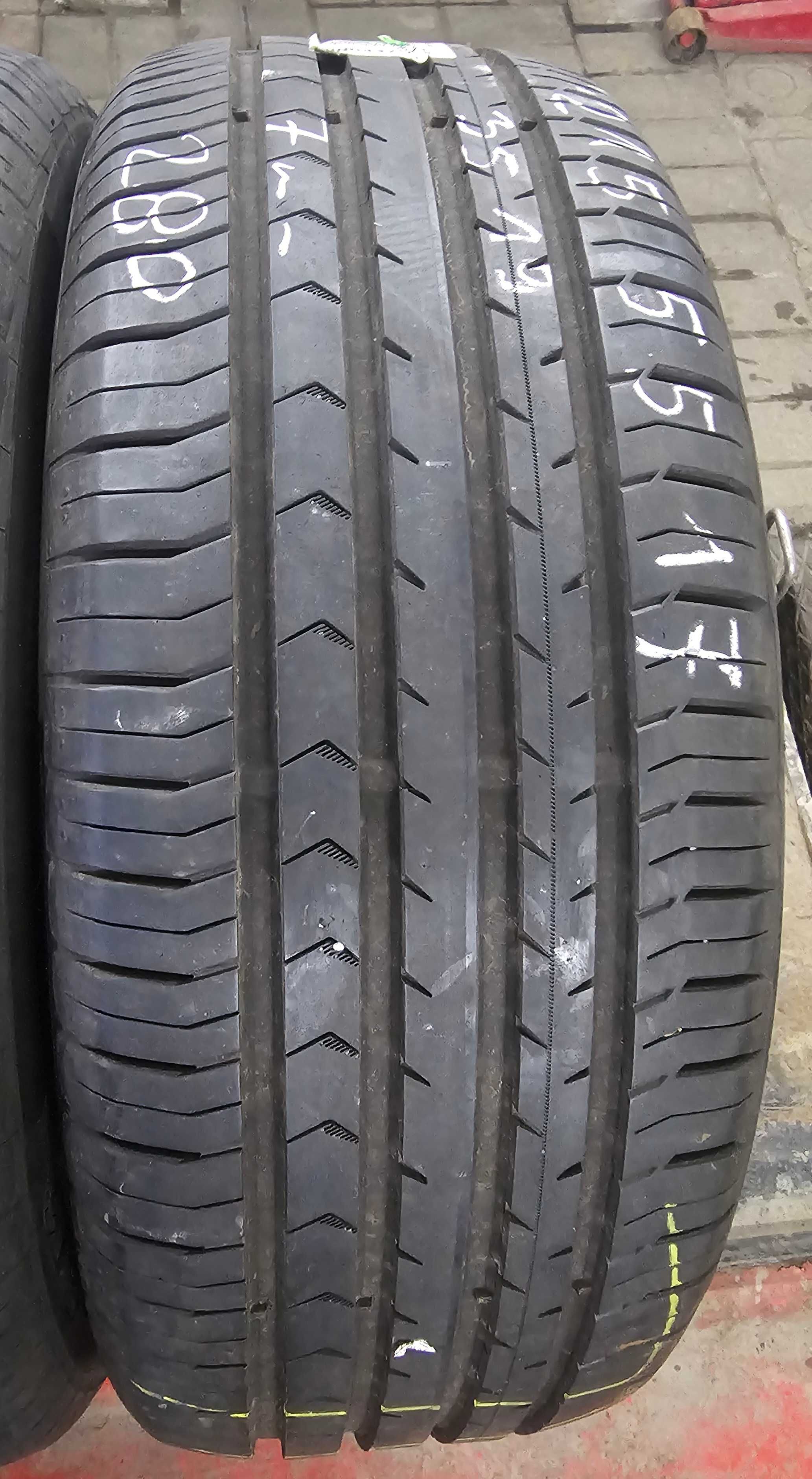 215/55R17 Continental Conti Premium Contact 5 Conti Seal Lato