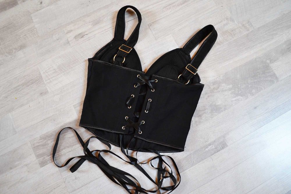 Czarny gorset usztywniany wiązany S goth gotycki styl