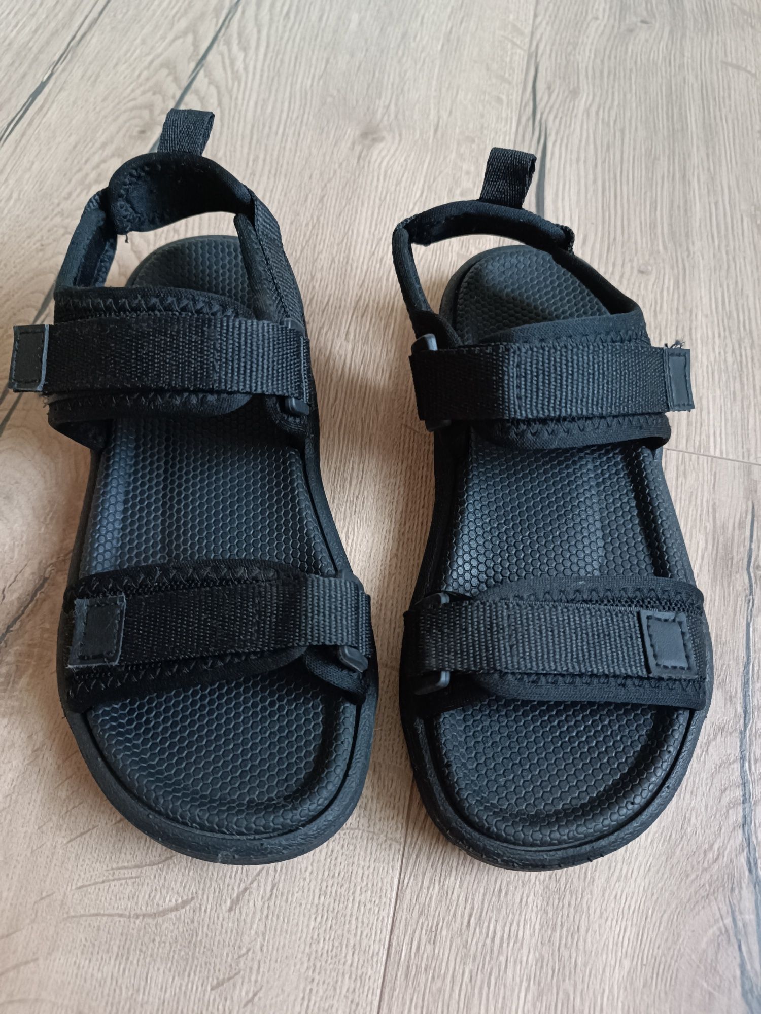 Сандалі Primark 35р.
