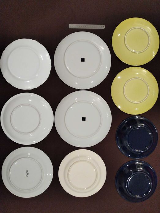 Lote de 10 pratos em cerâmica