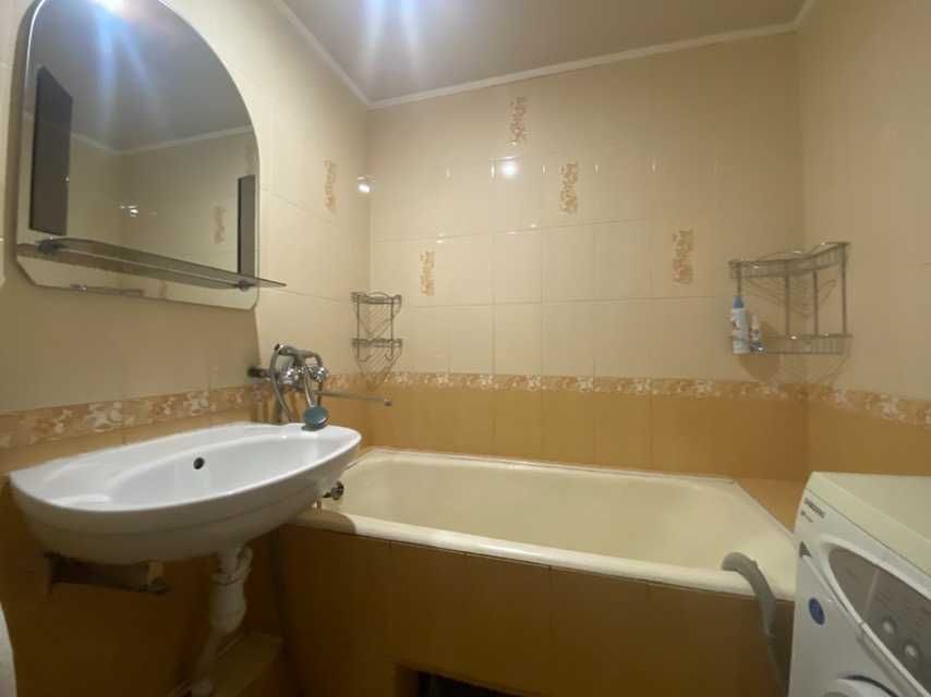 Продаж 3-х кімнатної квартири , вулиця Бориса Тена  , гарний стан.