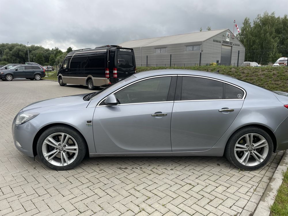 Opel Insignia 2.8 turbo 260 km LPG 4x4