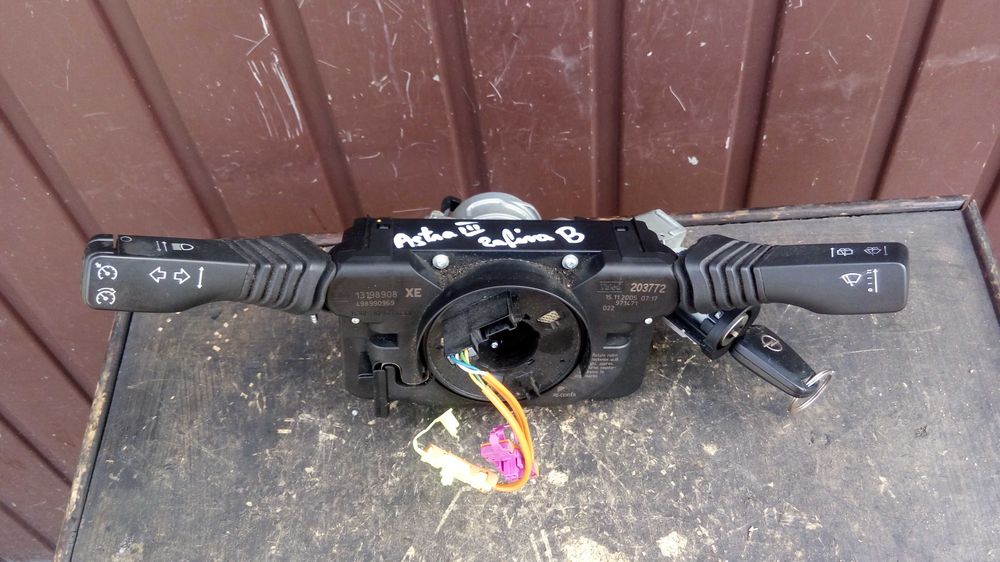 Opel Astra H Zafira B przełącznik zespolony XE moduł CIM