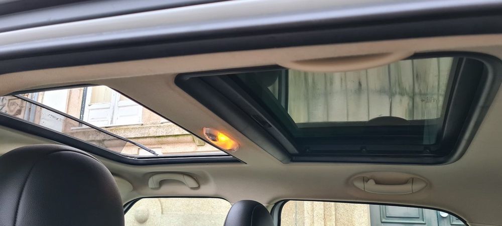 Mini branco teto panorâmico